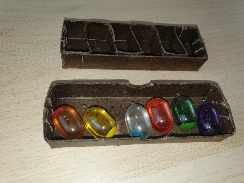 SOE box with 6 Ampoeles.