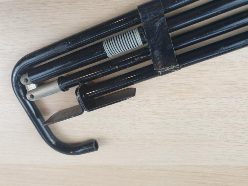 SOE placing rod Limpet mine